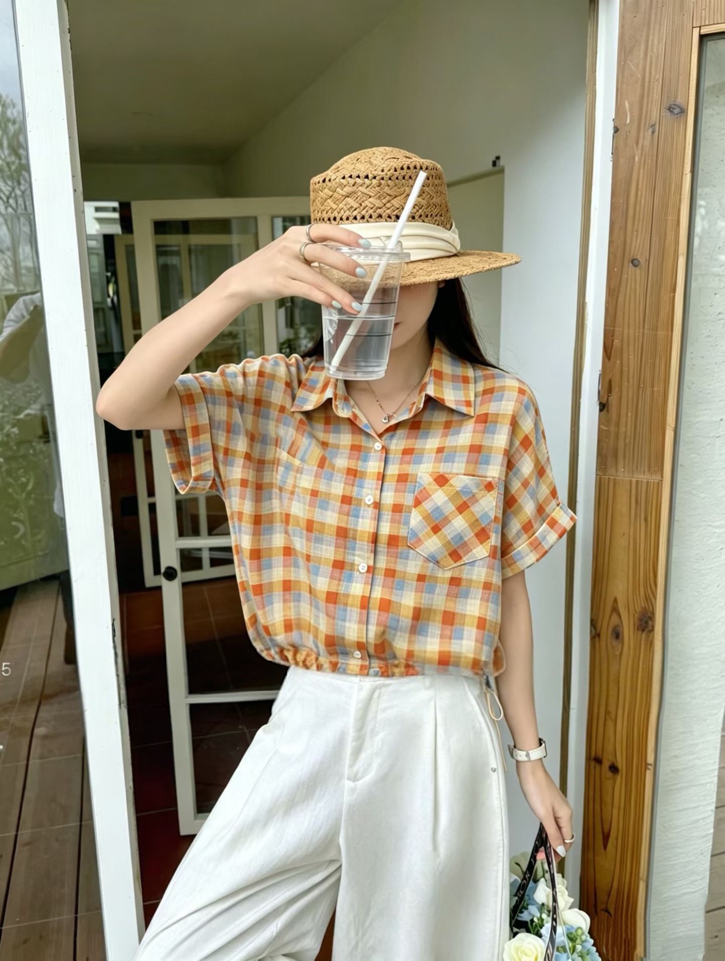 2026 여름 새로운 프랑스식 레트로 작은 꽃무늬 폴로 칼라 반팔 여성 셔츠 패션 불규칙 슬림해 보이는 맨위