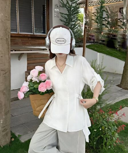 출퇴근 바람 화이트 V넥 레이스업 허리 수축 여성 셔츠 2026 가을 새로운 빛 요리 한 바람 슬림해 보이는 디자인 센스 맨위
