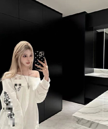 2026 새로운 오프숄더 후드티