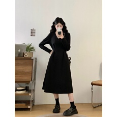 批发法式赫本风黑色打底连衣裙2025年<b class='q'>春</b>款内搭长裙女气质高级感小黑裙