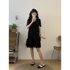 批发<b class='q'>夏</b>季优雅气质显瘦钉珠短袖黑色连衣裙女2026新款减龄赫本风小黑裙
