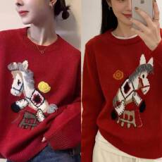 2026新款韩版时尚立体马上有钱装饰百搭宽松休闲圆领长袖针织衫女