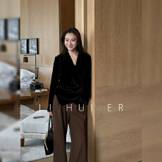 批发LiHuiEr李慧儿 曼巴之夜 桑蚕丝黑色高级真丝<b class='q'>丝绒</b>V领长袖上衣