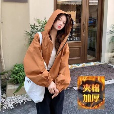 批发夹棉秋冬装新款韩版宽松冲锋衣<b class='q'>短</b>外套女百搭夹克连帽小个子上衣