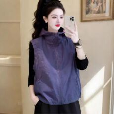 批发180斤大码薄款防晒马甲女2026夏款设计感<b class='q'>百搭</b>连帽外套简约马夹