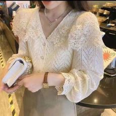 批发秋季新款韩版百搭V领荷叶边蕾丝衫女长袖蕾丝打底衫