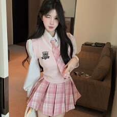 批发实拍实价 甜美粉色叠穿套<b class='q'>装</b>女学院风马甲背心白衬衫格子jk百褶裙