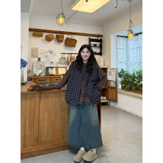 批发实拍 新款格子棉马甲＋叠穿内搭T＋牛仔半裙套装