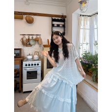 批发实拍 蕾丝马甲＋不规则内搭＋花边半<b class='q'>裙</b>套装