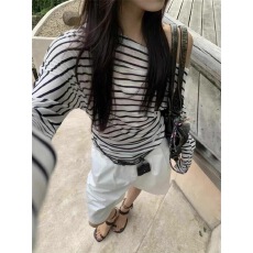 批发韩系极简夏季新款天丝条纹薄款斜肩收腰<b class='q'>上衣</b>女一字领<b class='q'>露肩</b>长袖T恤