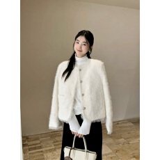 批发云感奶泡夹棉里爆款重磅回归纯欲<b class='q'>蕾丝</b>边甜美毛毛短外套