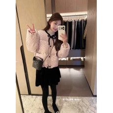 批发韩系<b class='q'>甜美</b>减龄波点拼丝绒系带加厚保暖羽绒服外套