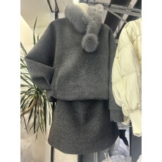 批发2025秋冬新款<b class='q'>韩版</b>时尚显瘦圆领卫衣+短裙呢料<b class='q'>套装</b>两件套