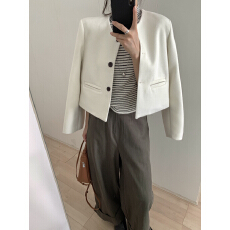 批发韩系圆领小香风精致短外套高级感气质显瘦百搭<b class='q'>小</b><b class='q'>西服</b>女