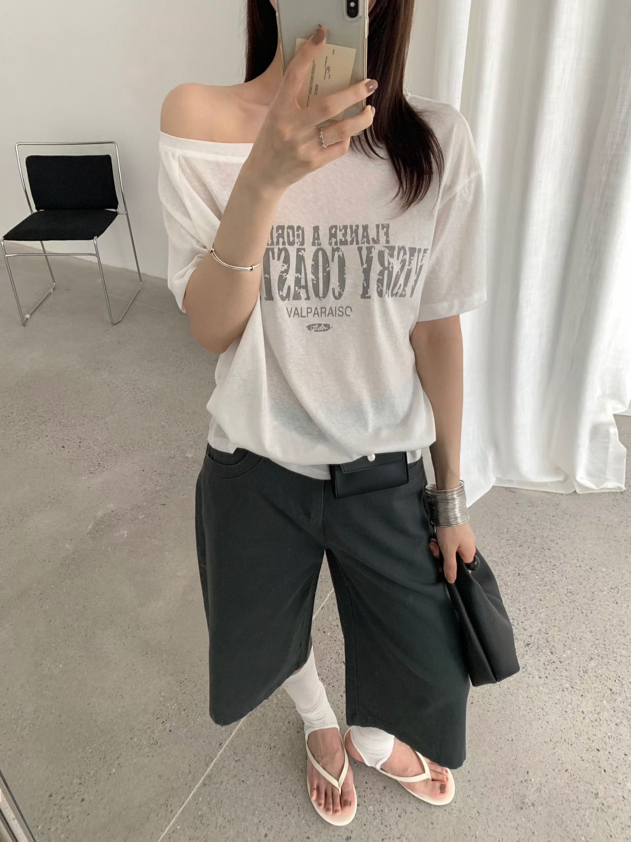 실사 26 여름 켜기 새로운 한국 스타일 ins 바람 보 주님 센스 비스듬한 어깨 의류 반팔 티셔츠