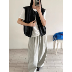 批发26<b class='q'>秋</b>上新！极简风廓形皮质马甲