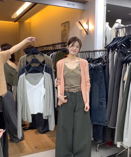 가을 켜기 새로운 슈퍼 있음 분위기 센스 느긋한 부서 스택 착용 다용도 느긋한 센스 비스듬한 삽입 단추 디자인 니트 오픈 가디건