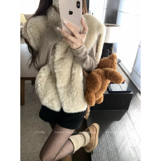 批发26冬上新！毛茸茸系列宽松环保毛马甲短外套女秋冬慵懒感上衣