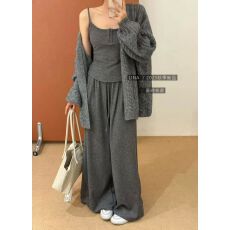 批发冬季新款吊带背心上衣+高腰<b class='q'>休闲</b>阔腿裤套装+毛衣<b class='q'>外套</b>