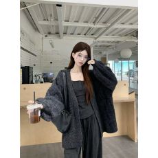 批发冬季新款吊带背心上衣+高腰<b class='q'>休闲</b>阔腿裤套装+毛衣<b class='q'>外套</b>