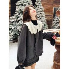 批发<b class='q'>蕾丝</b>拼接羽绒羽绒服女减龄2025冬季新款娃娃领外套<b class='q'>半身裙</b>两件套