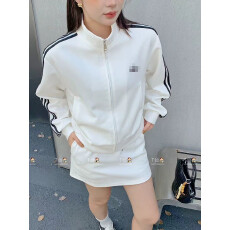 批发2025秋冬长袖耐磨上衣休闲显瘦小个子立领棒球服上衣半身裙两件套