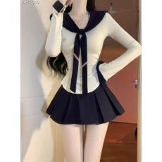 批发2025秋冬学院风修身辣妹披肩短袖<b class='q'>T</b><b class='q'>恤</b>上衣+裙子套装