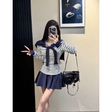 批发2025学院风polo领披肩条纹衫女秋冬纯欲性感<b class='q'>花苞</b><b class='q'>裙</b>裤三件套