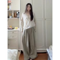 批发假两件网纱拼接挂脖长袖t恤女早春针织<b class='q'>打底</b>衫内搭阔腿裤两件套