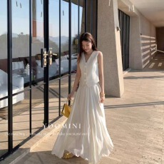 批发法式气质温柔风蕾丝V领吊带<b class='q'>连衣裙</b>外披两件套