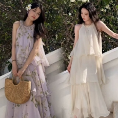 批发2026夏季法式浪漫风挂脖碎花连衣裙女紫色蛋糕裙度假风仙女<b class='q'>长</b><b class='q'>裙子</b>