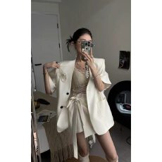 批发2026<b class='q'>夏季</b>新款时髦洋气配胸针短袖外套+绑带半身裙两件套