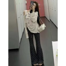 批发甜心米白色印花绑绳防晒<b class='q'>T</b><b class='q'>恤</b>/灰色波点休闲<b class='q'>裤</b>两件套