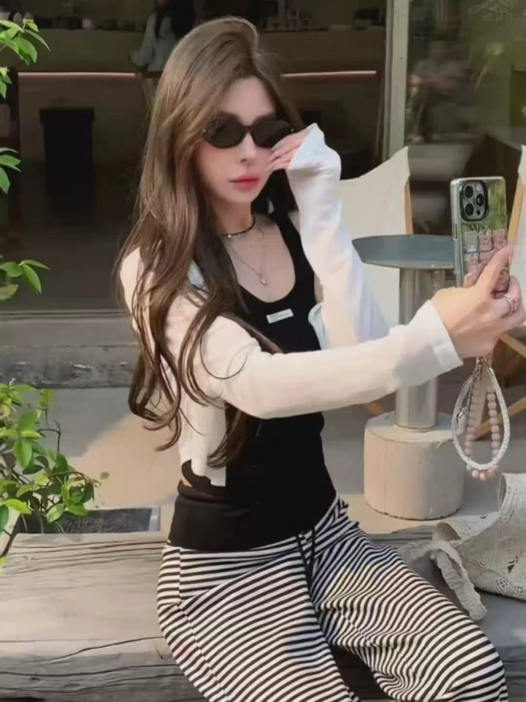 핫걸 바람 검정색 라운드 넥 민소매 캐미솔 여름 새로운 섹시함 슬림해 보이는 맨위 캐주얼 바지 3종 세트