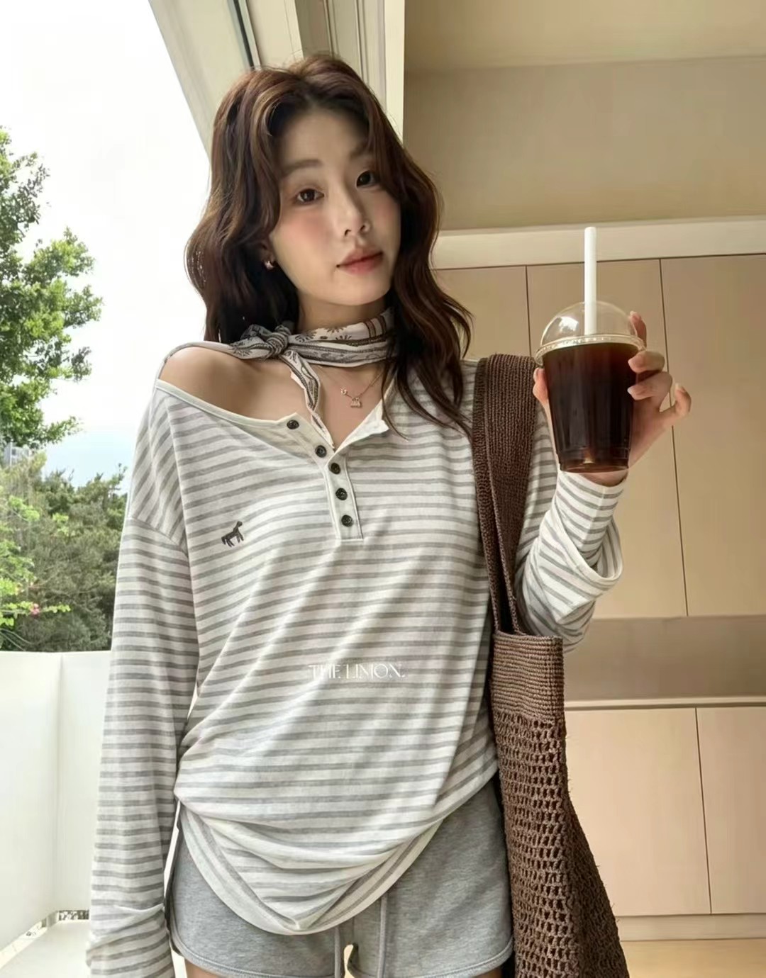 2026 여름 느긋한 바람 라운드 넥 티셔츠 여성 루즈핏 자외선 차단 블라우스 단추 맨위 반바지 투피스 세트