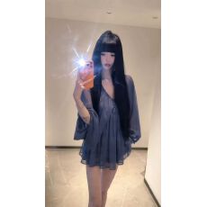 批发法式度假风v领露背<b class='q'>长</b>袖连衣裙子2026初夏短裤两件套