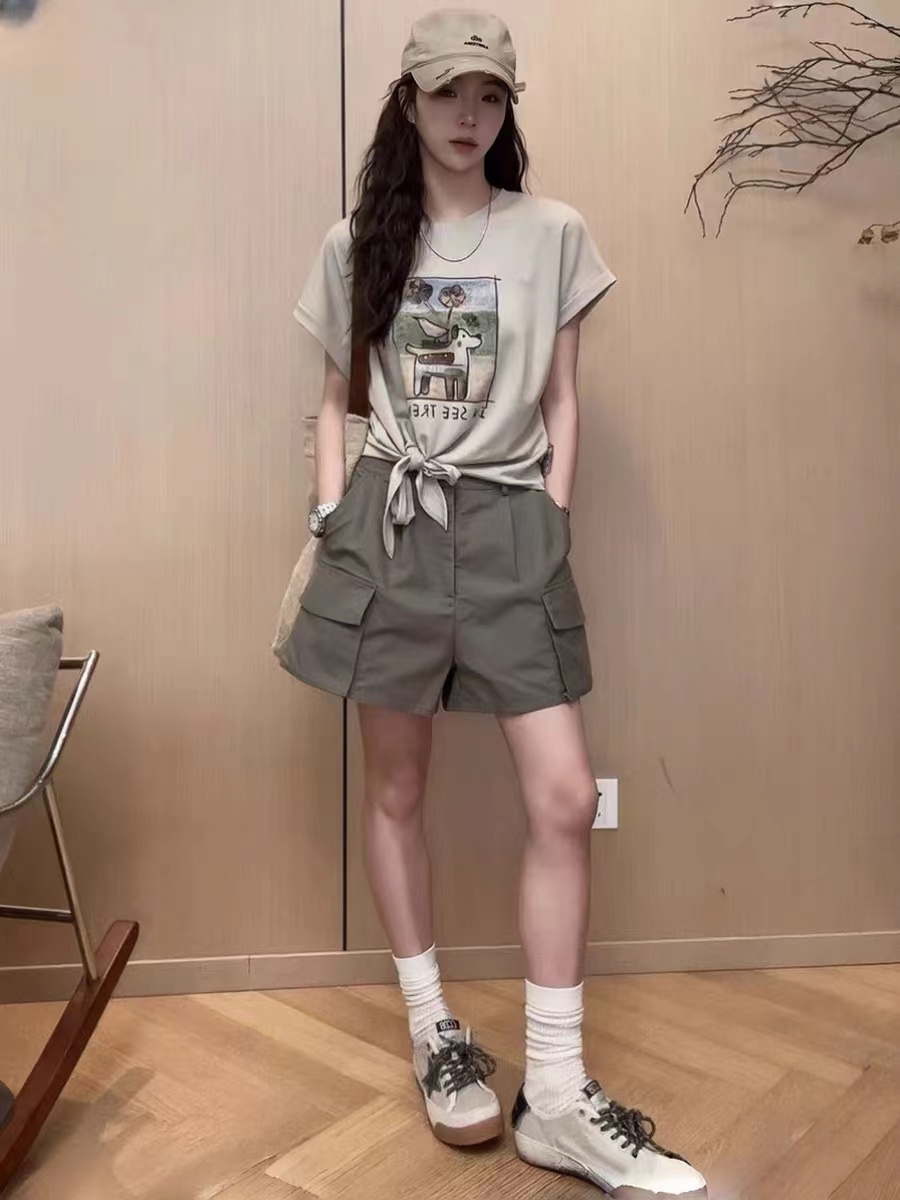 한 부서 느슨함 센스 패션 캐주얼 세트 여성 여름 강아지 프린트 반팔 티셔츠 워크웨어 반바지 두 조각 여성 세트
