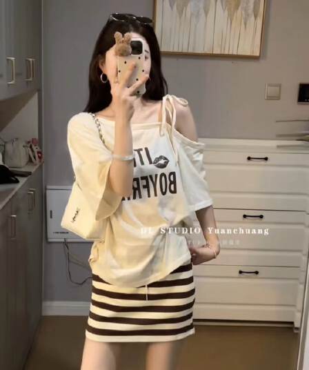 한 부서 패션 미니멀리즘 바람 작은 대중 착용 가져 가라. 오프숄더 맨위 코디 여름 새로운 하이웨이스트 슬림해 보이는 캐주얼 바지 세트