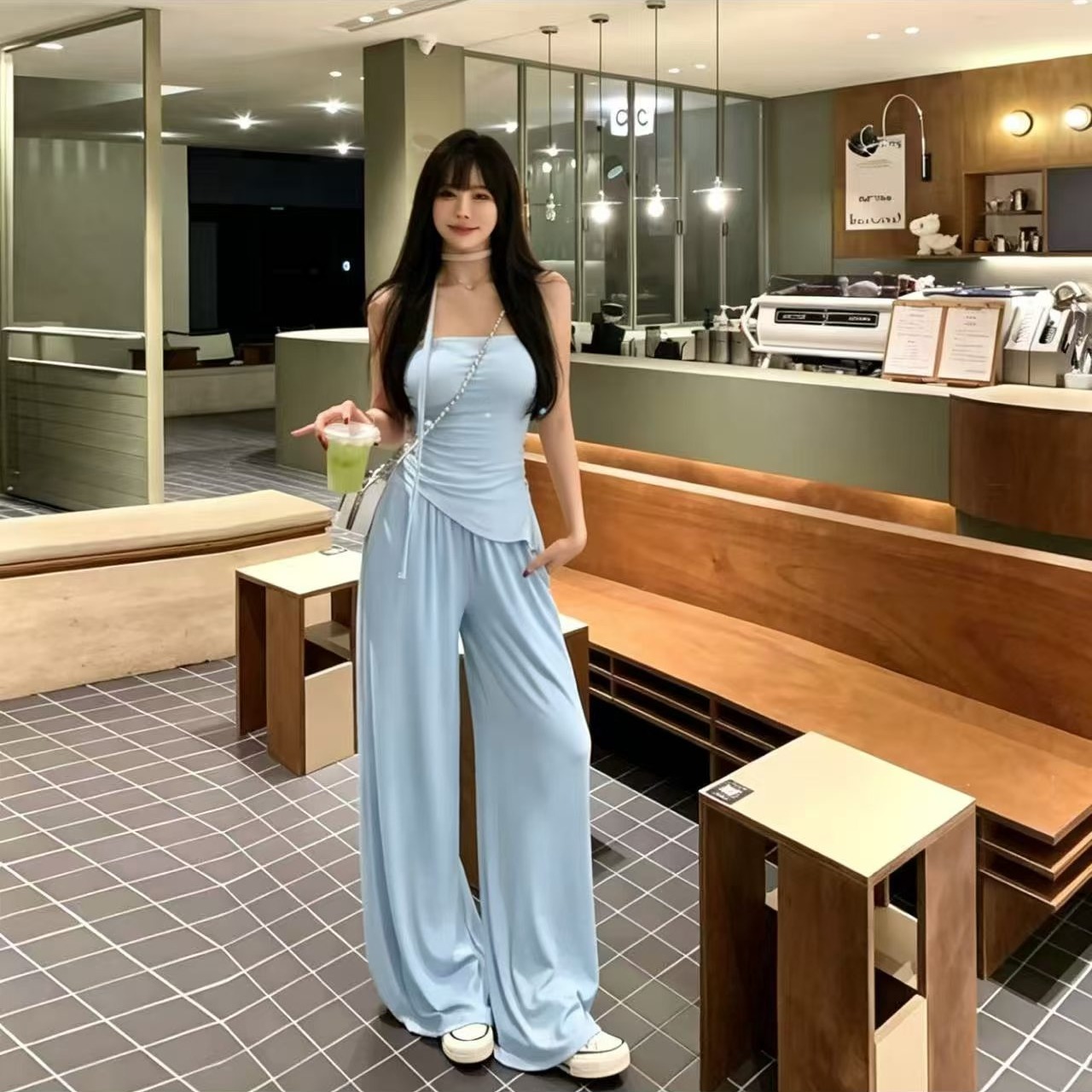 파란색 캐주얼 스포츠 슈트 여성 새로운 업로드 여름 인터넷 유명인 튀김 거리 패션 외국 가스 와이드 레그 팬츠 투피스 세트
