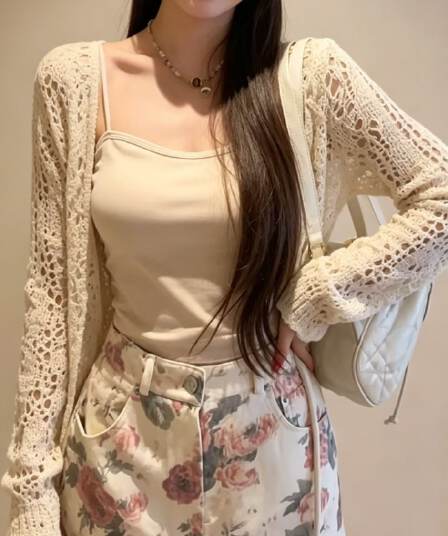 베이지 색 홀로우 아웃 자수 니트 오픈 가디건 레트로 프린트 면 센스 반 스커트 트렌디 3종 세트