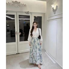 批发新款法式气质绝美度假风蕾丝拼接衬衫+松紧腰<b class='q'>印花</b>半身裙两件套