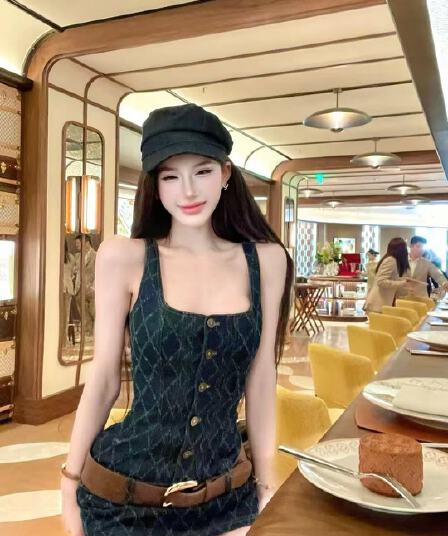 데님 슬립 여성 드레스 2026 여름 새로운 핫걸 조끼 스커트 타이트 스커트 치마