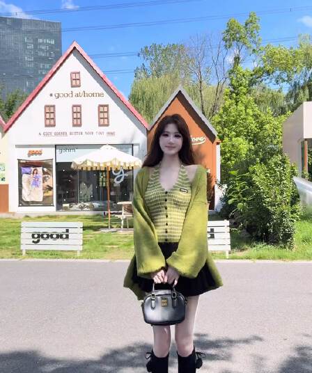 달콤함 품격 V넥 스트라이프 조끼 니트 오픈 가디건 두 조각 여성 세트 가을 반신 스커트 3종 세트