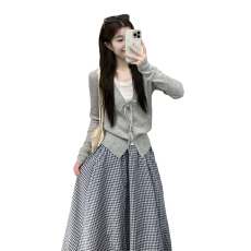 批发韩系通勤风秋季爆款灰色长袖针织衫上衣