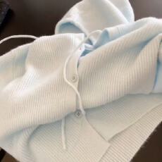 批发慵懒风蓝色连帽<b class='q'>羊绒</b>针织开衫女秋冬新款宽松软糯毛衣