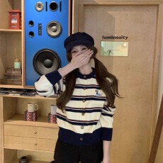批发韩系撞色条纹圆领针织开衫女秋冬穿搭毛衣<b class='q'>短外套</b>小狗圆领百搭上衣