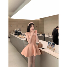 批发【粉荔漫舞】<b class='q'>时尚</b>百搭ins粉色连衣裙