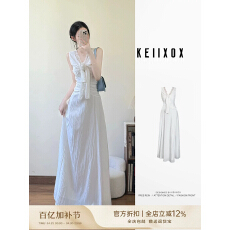 批发V领法式无袖连衣裙女夏白色修身a字长裙设计感小众裙子