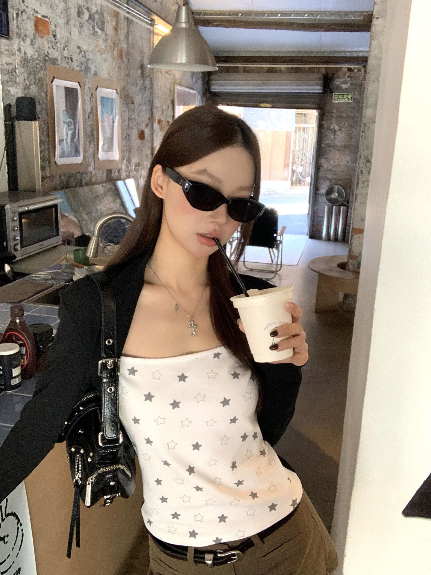 2026 봄 슈퍼 잘 생긴 인사이드 가져 가라. 긴팔 다용도 기본 셔츠 맨위 사람들 면 배색 삽입 어깨 소매 티셔츠 여성