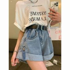 批发2026夏季新款<b class='q'>高腰</b><b class='q'>牛仔</b><b class='q'>短裤</b>女设计感卷边辣妹ins潮显瘦a字超短热裤